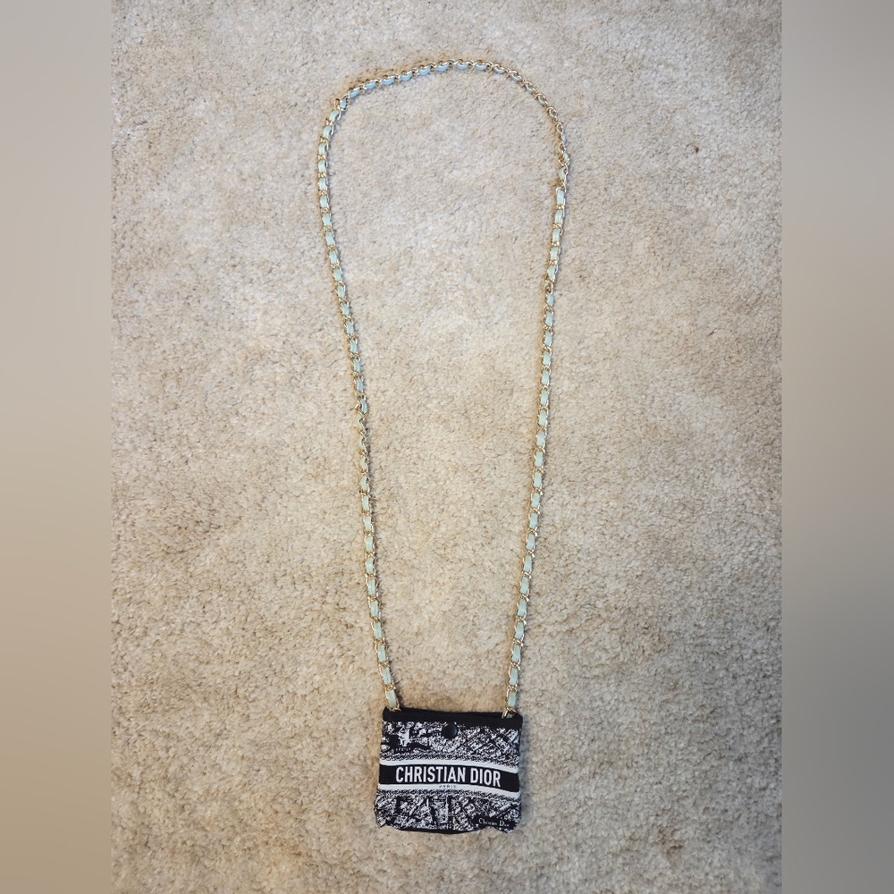 Dior Monochrome Mini Bag with Chain - Picture 9 of 10